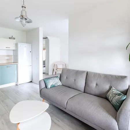 Cosy 31M With Balcony And Sea View!