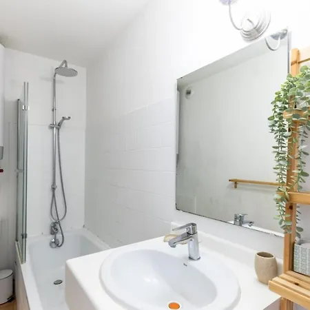 Cosy 31M With Balcony And Sea View! 라센느쉬르메르